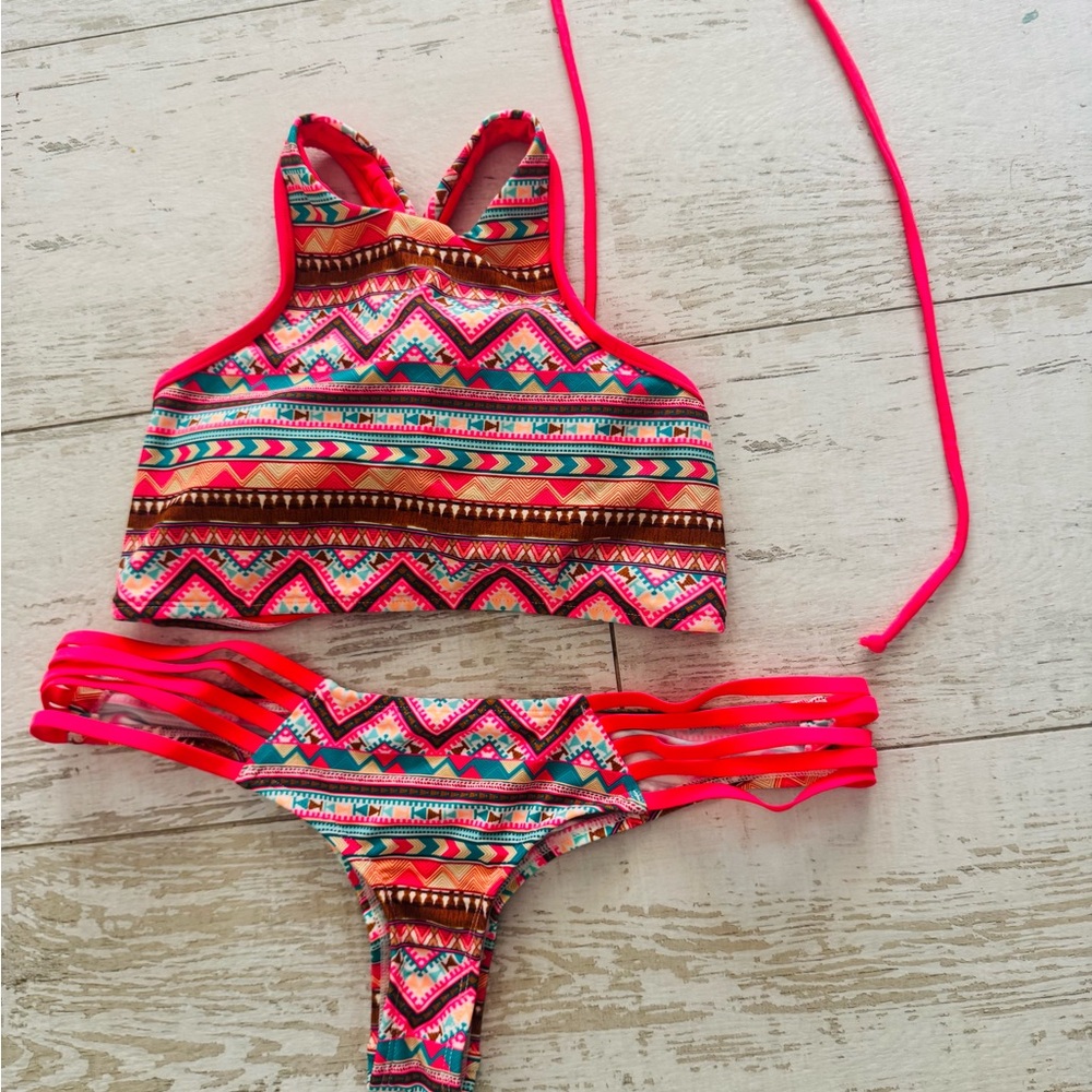 Body glove bikini set scrunch butt
